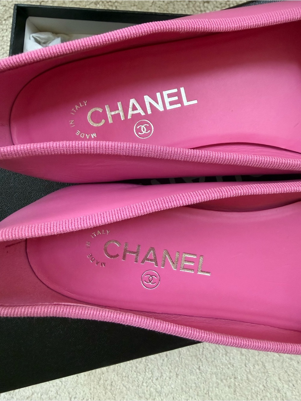 Chanel pink leather flats - Picture 2 of 8